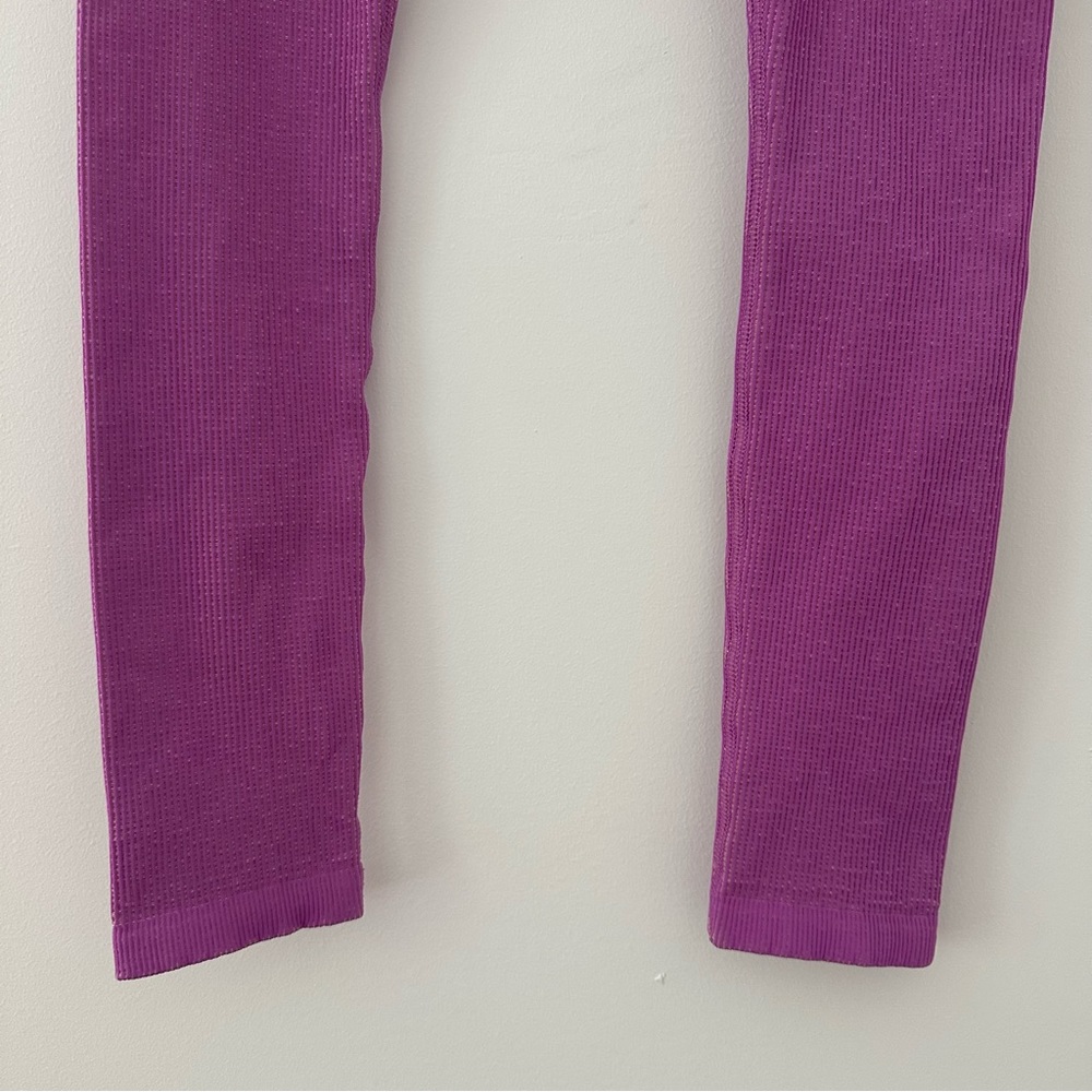 Alo Illusion Seamless High-Waist Leggings Limited Electric Violet/Acid Lime - Picture 6 of 9